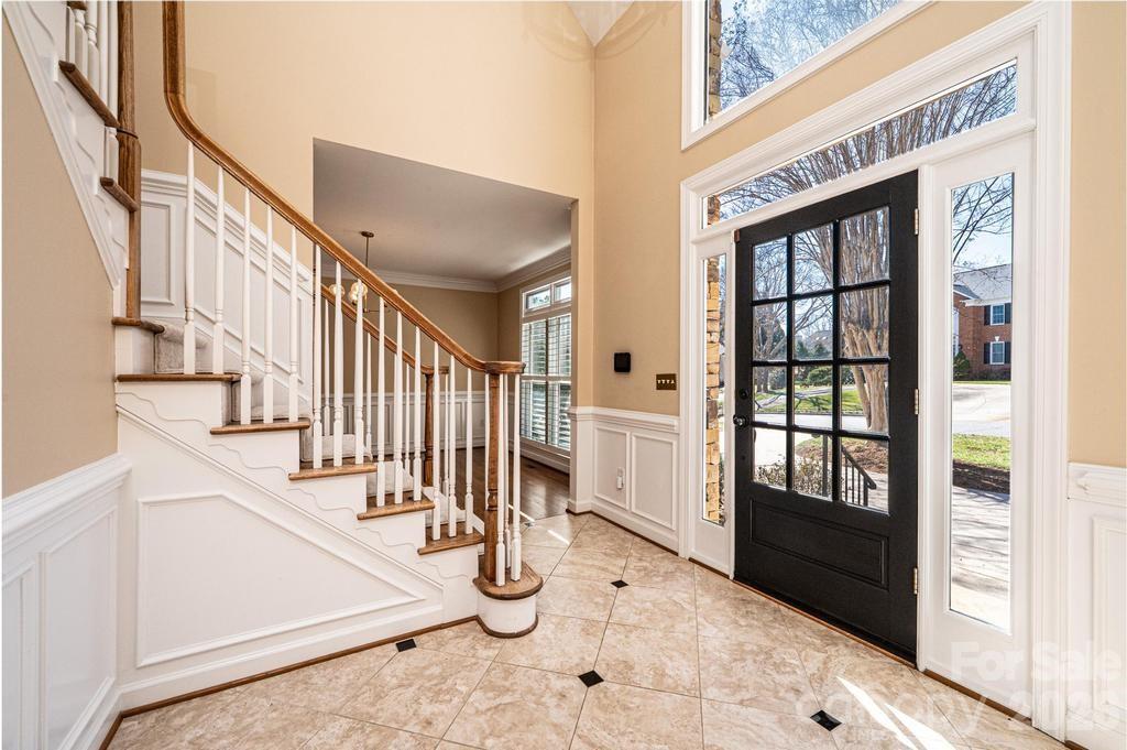 308 41st Avenue Place NW