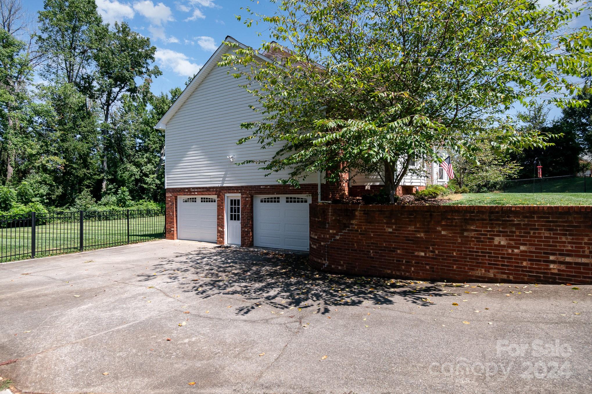 Hidden Creek Estates - Residential