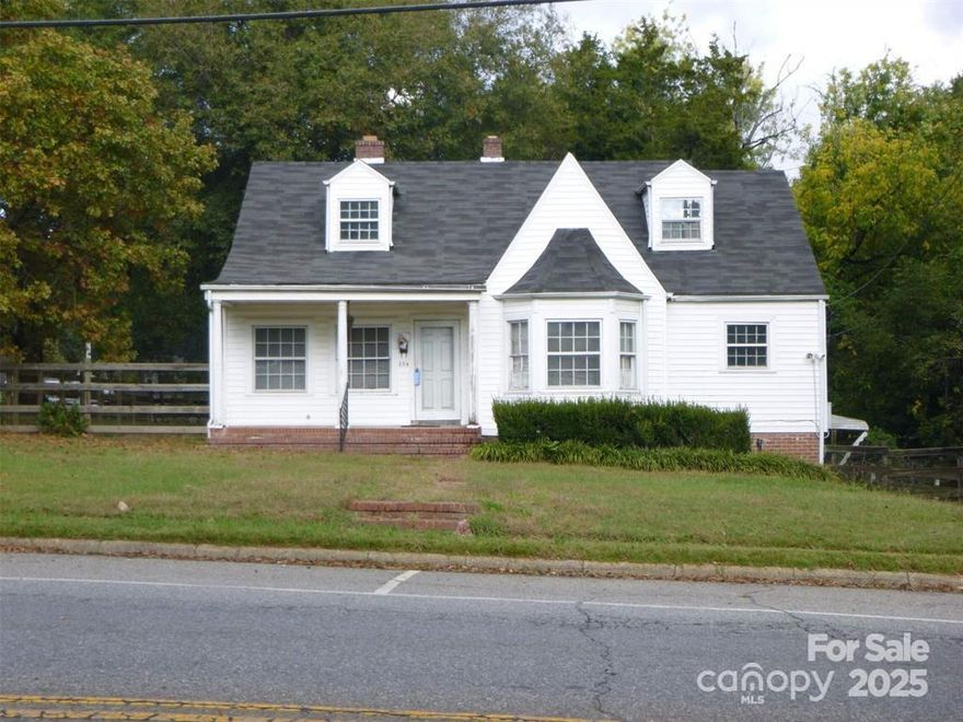 Great Location in a growing commercial area in downtown Dallas. This property is on the main road coming into downtown. Walking distance to restaurants, library Court house, salons and more. Very convenient location. This property is used as rental homes at this time. Great rental income but can be converted to a commercial use as per Town of Dallas Zoned B3-P / .59 ACRES. Can also be purchased as package with building next door for $779,900 Listed in MLS #4206230. Do not disturb tenants.