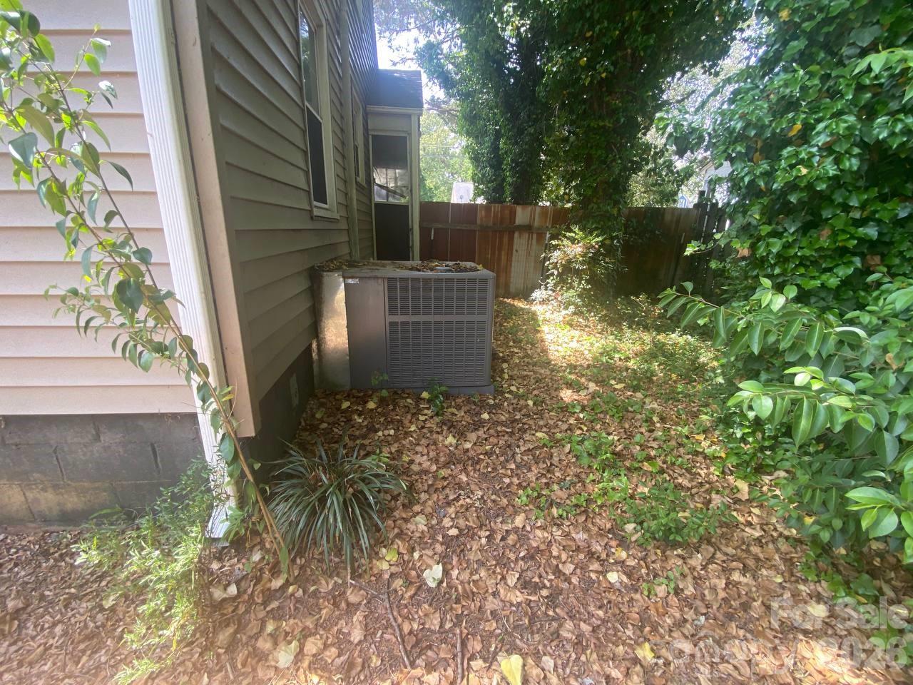 2610 Whitehall Avenue