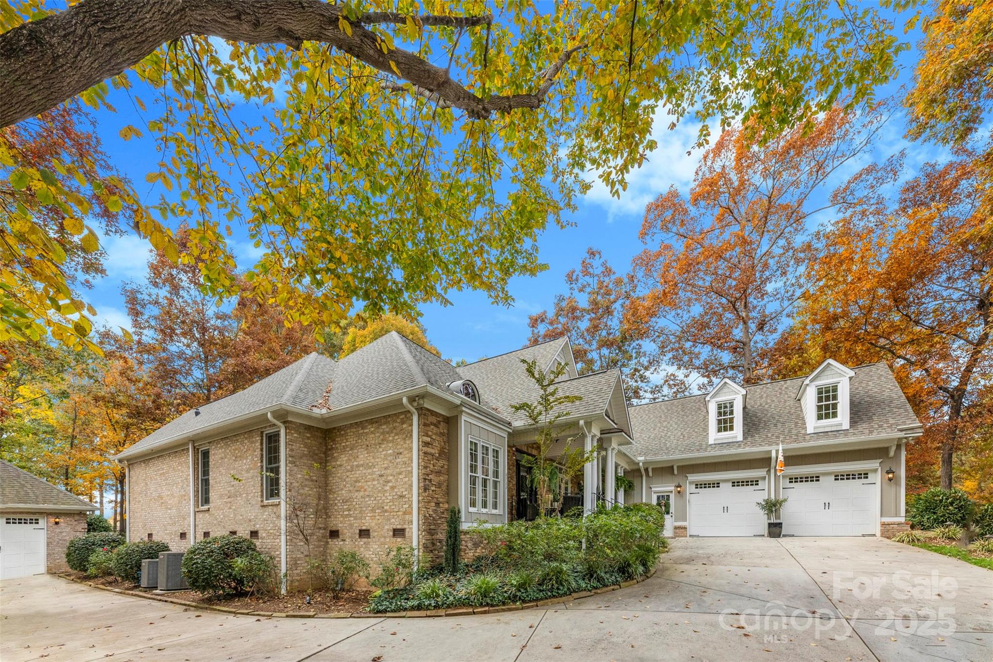 6722 Fox Ridge Circle