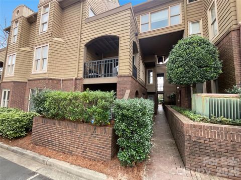 Photo of 1101 E Morehead Street #33, Charlotte, NC 28204 (MLS # 4345378)