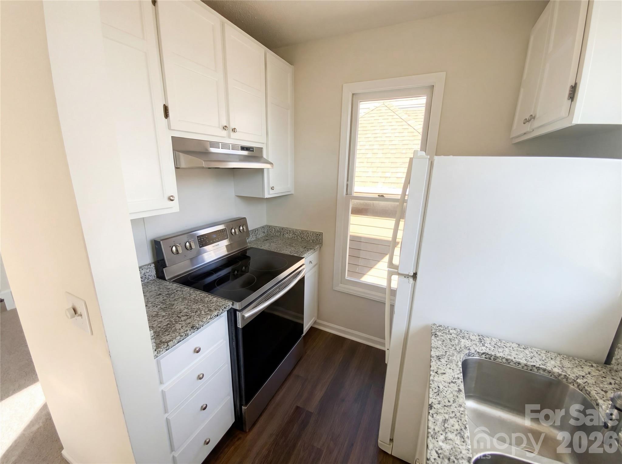 1101 E Morehead Street 33