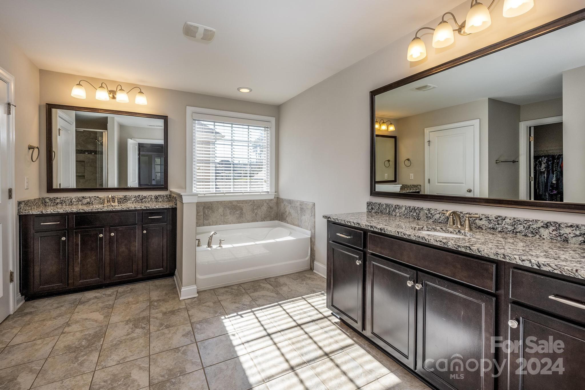LakeWalk - Residential