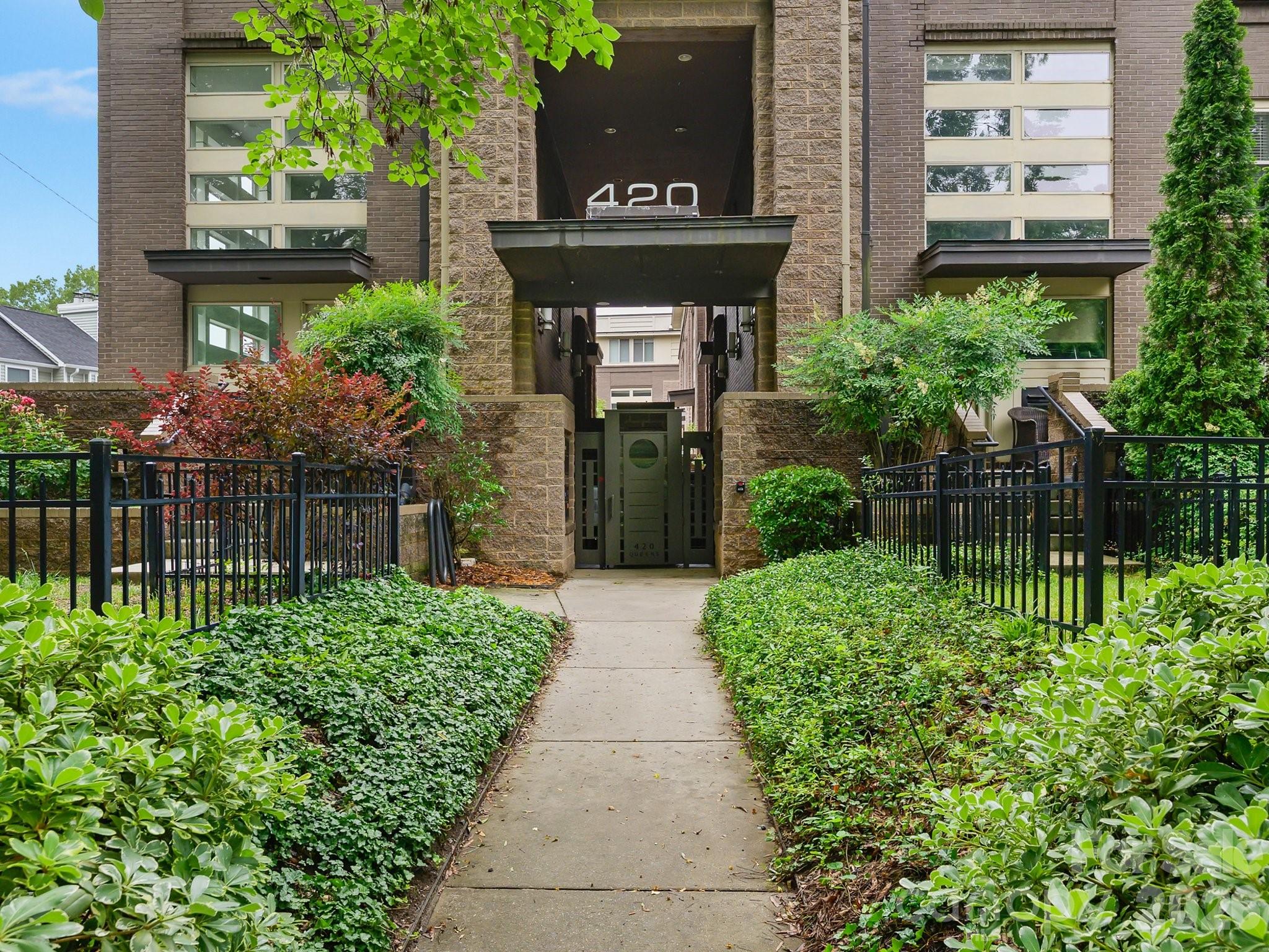 420 Queens Road