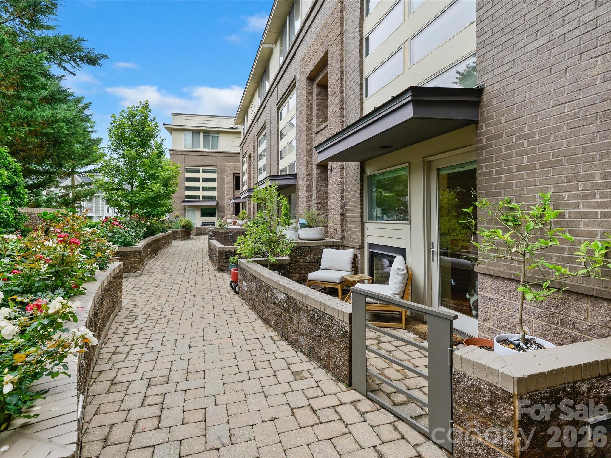 420 Queens Road
