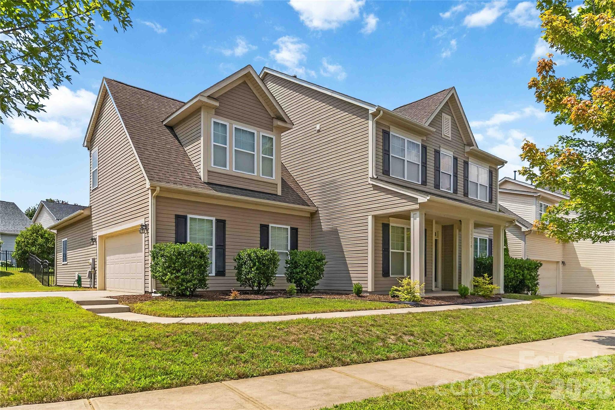 15718 Gallant Ridge Place