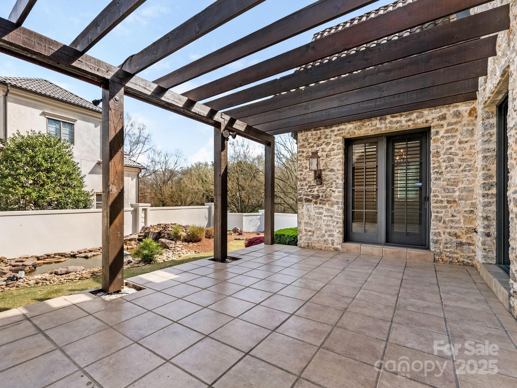 Seven Eagles - Residential