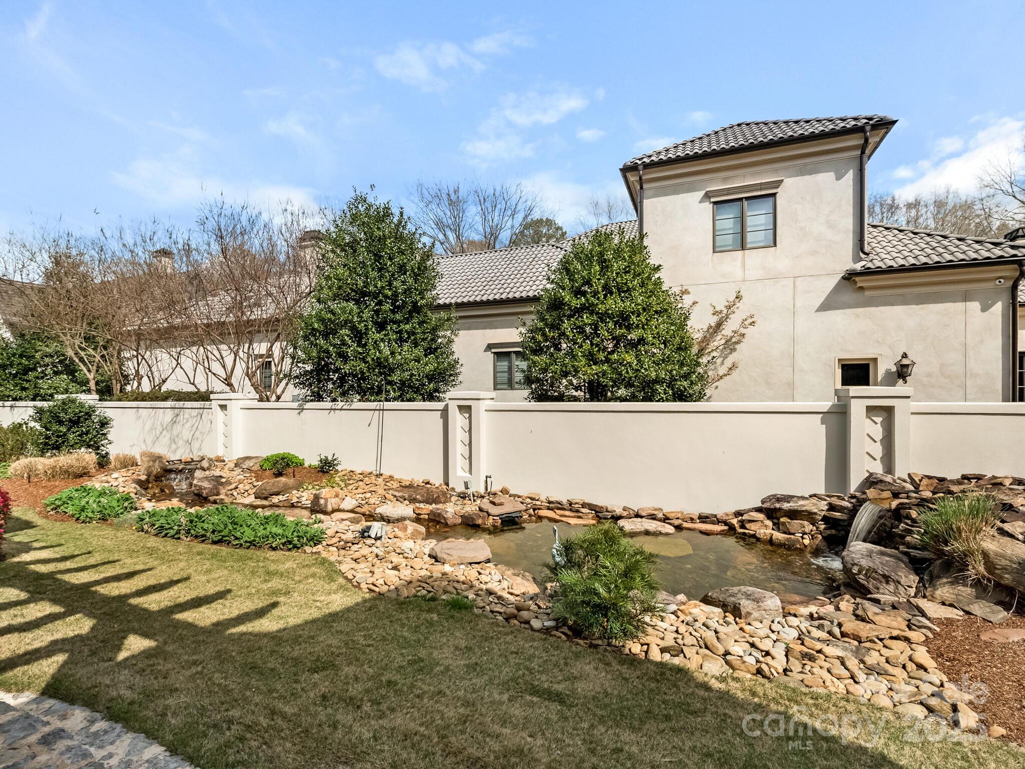 Seven Eagles - Residential