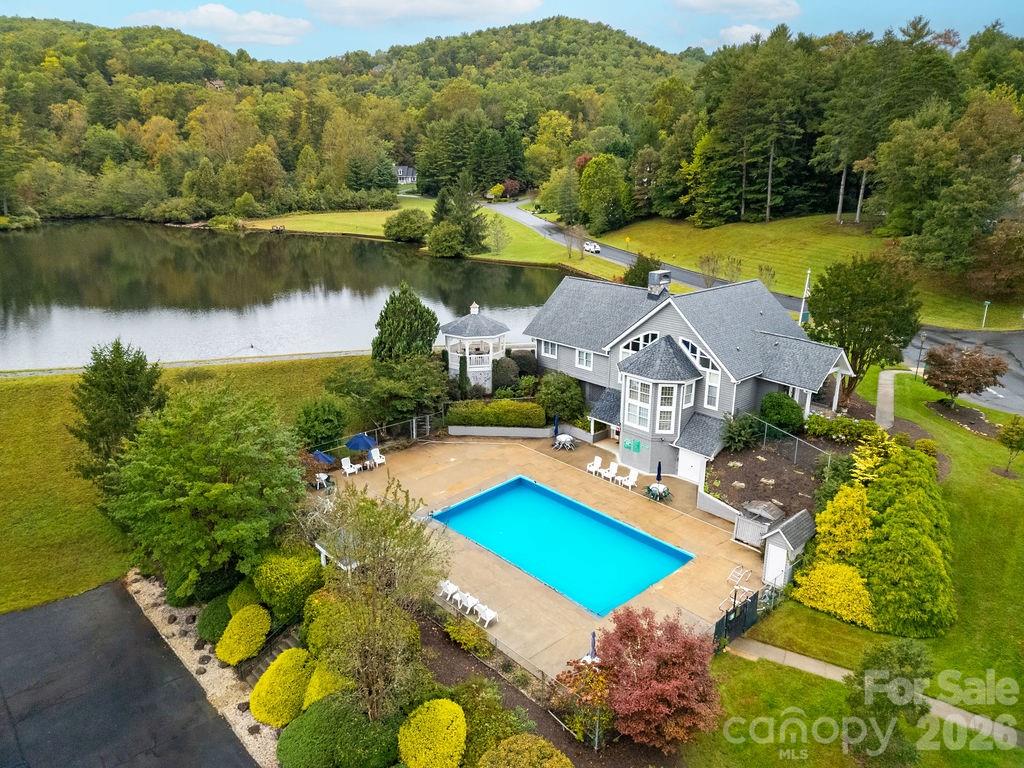 Deerlake Village - Residential