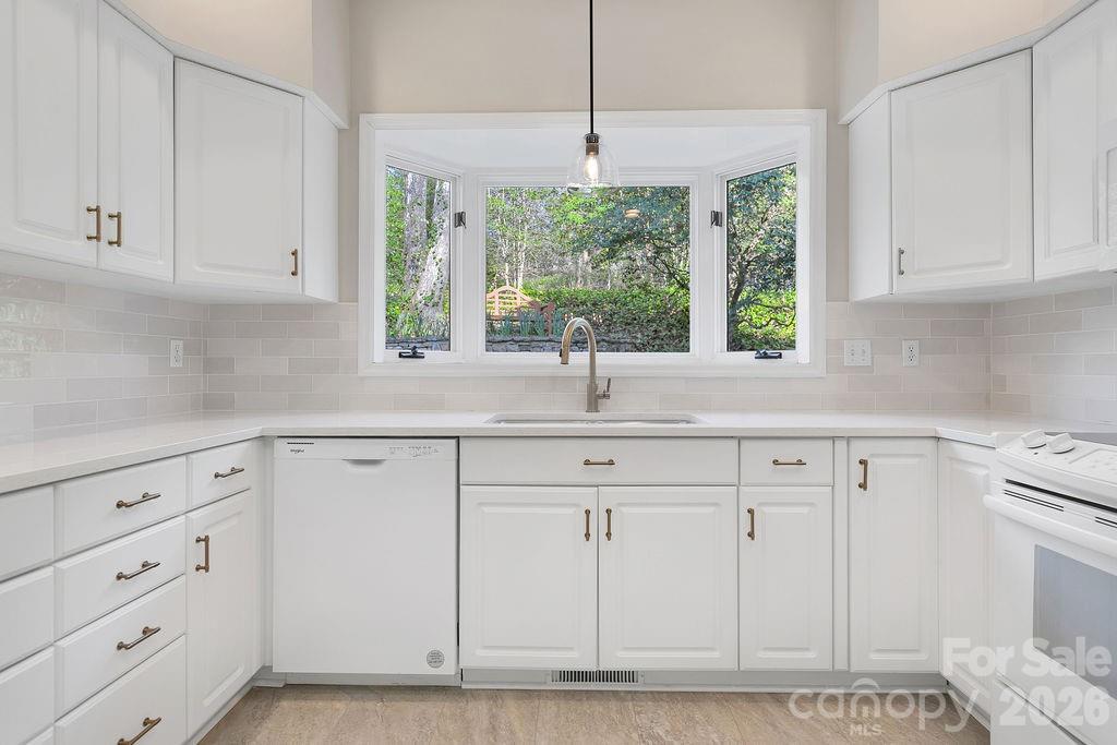 Deerlake Village - Residential