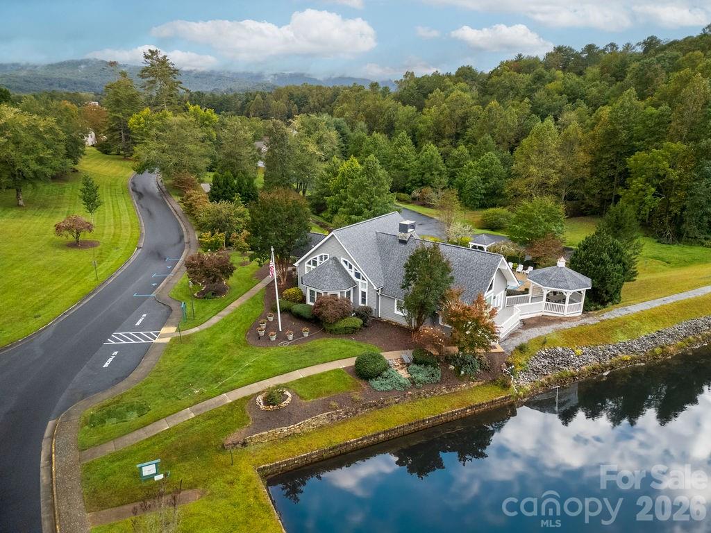 Deerlake Village - Residential