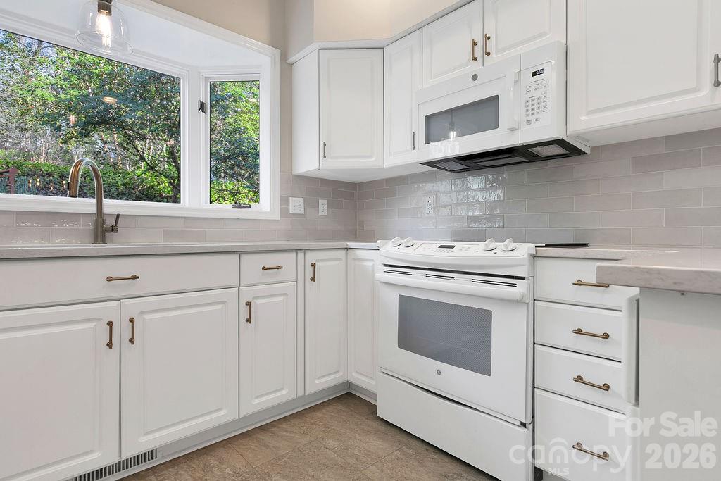 Deerlake Village - Residential