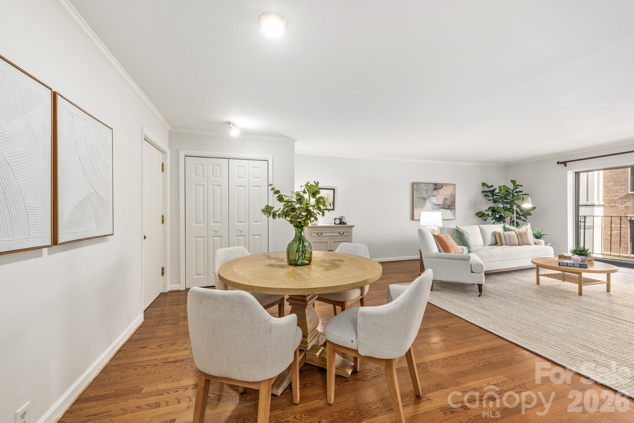 1323 Queens Road 321