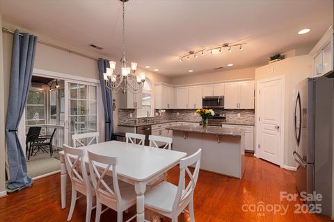 6340 Wyndham Hill Drive Charlotte NC 28269