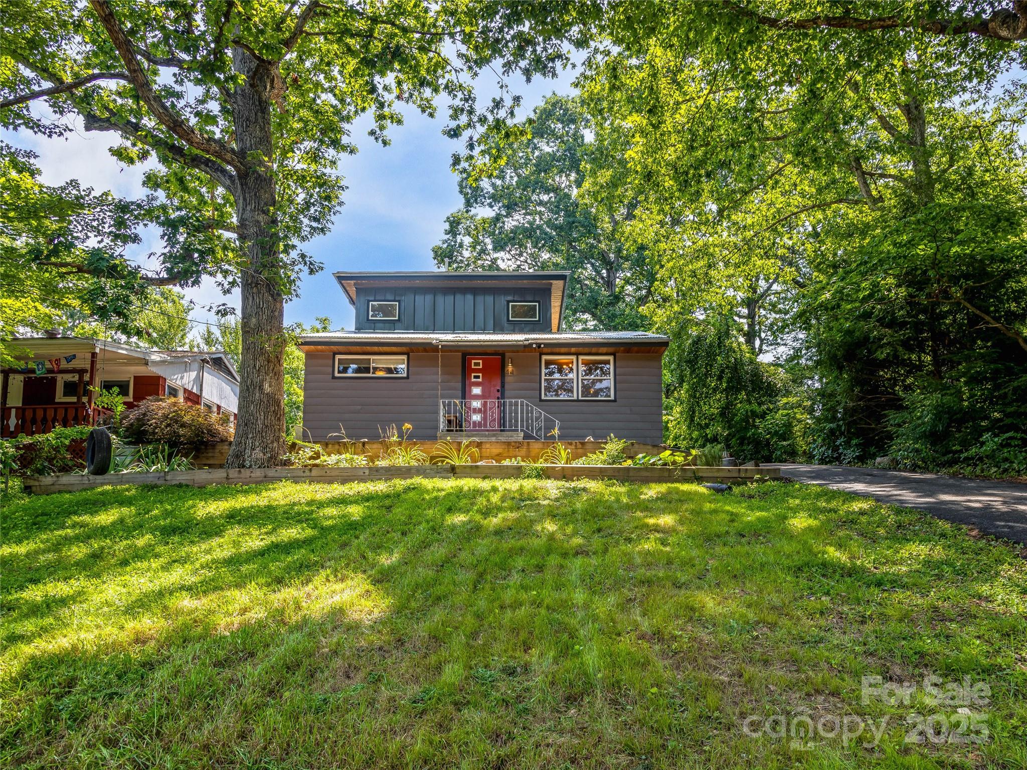 44 Broadview Avenue