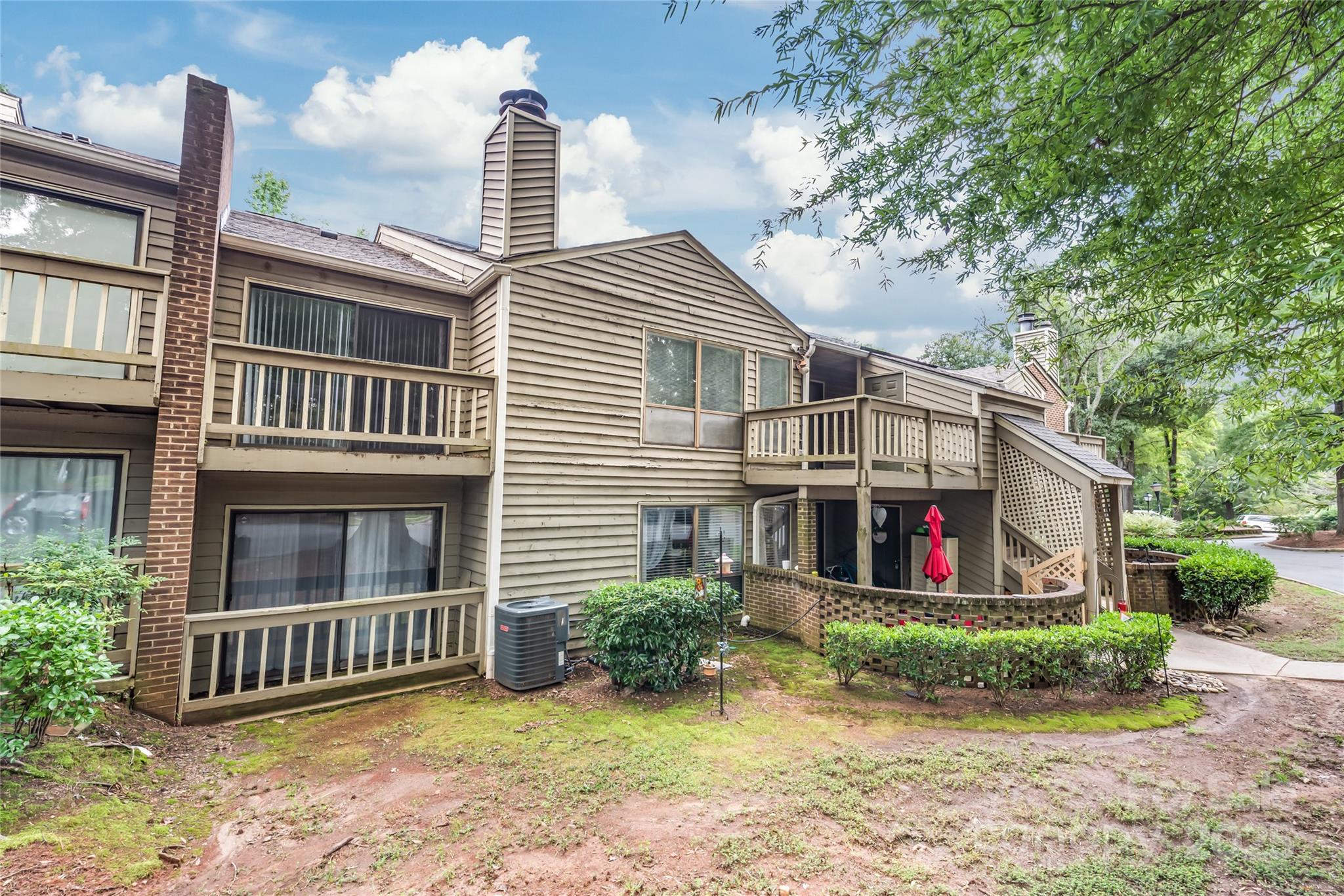 1612 Sharon Road W 70