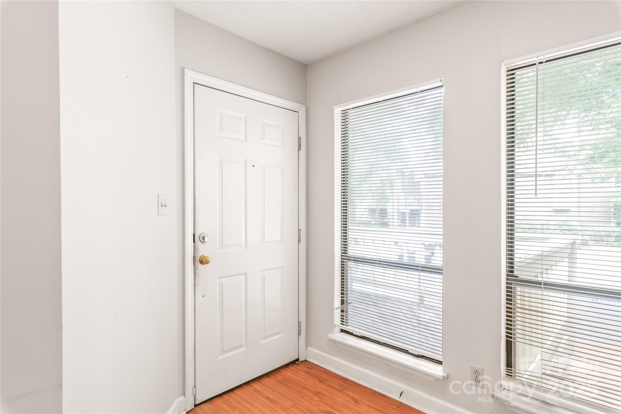 1612 Sharon Road W 70