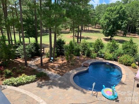 164 Saddle Ridge West End NC 27376