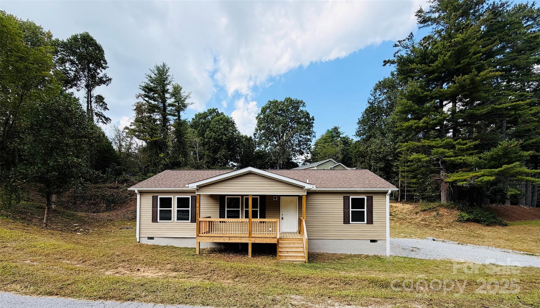 Leonis Mountain Lake Homes - Residential