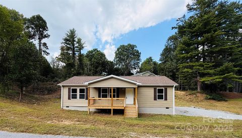 Photo of 204 Oscelake Way, Hendersonville, NC 28739 (MLS # 4299616)