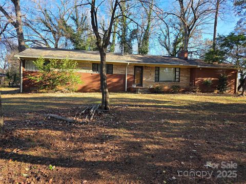 Photo of 6600 Elmwood Circle, Charlotte, NC 28214 (MLS # 4328783)
