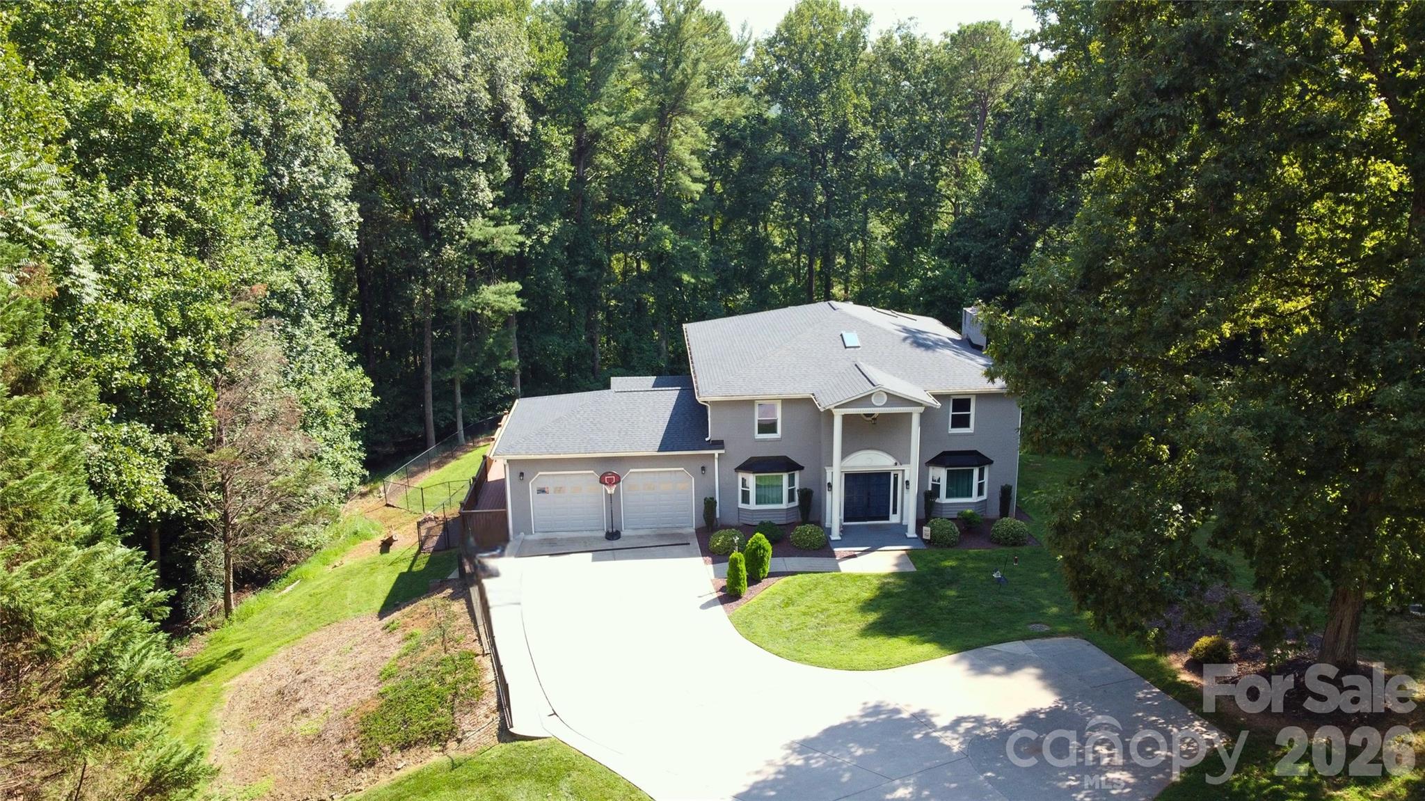 2193 Hawthorne Lane