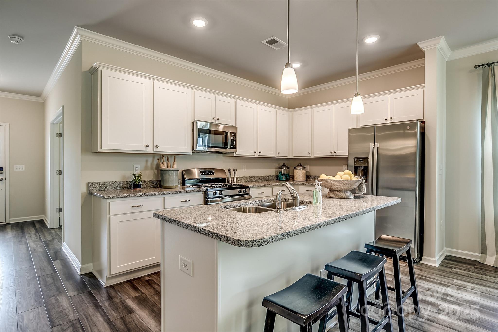 954 Leyna Court