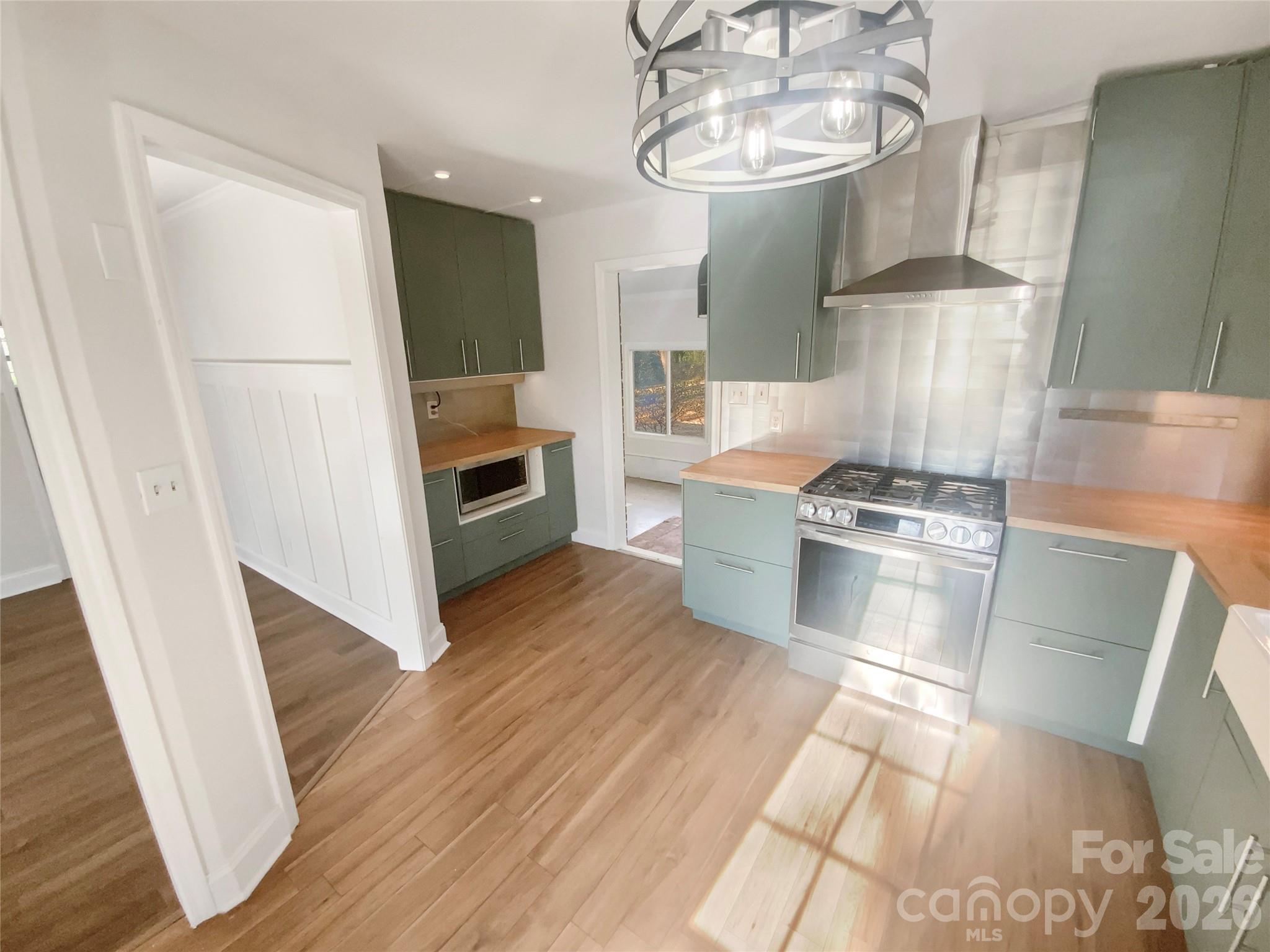 4661 Easthaven Drive