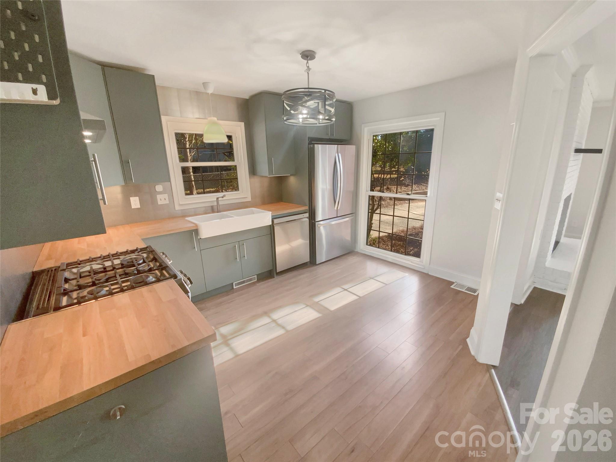 4661 Easthaven Drive