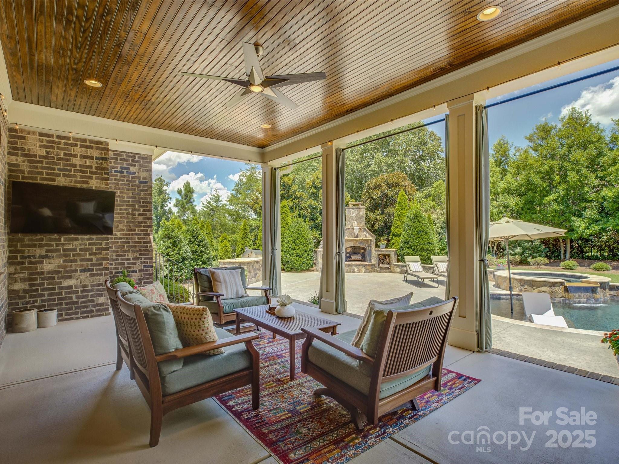 Longbrooke - Residential