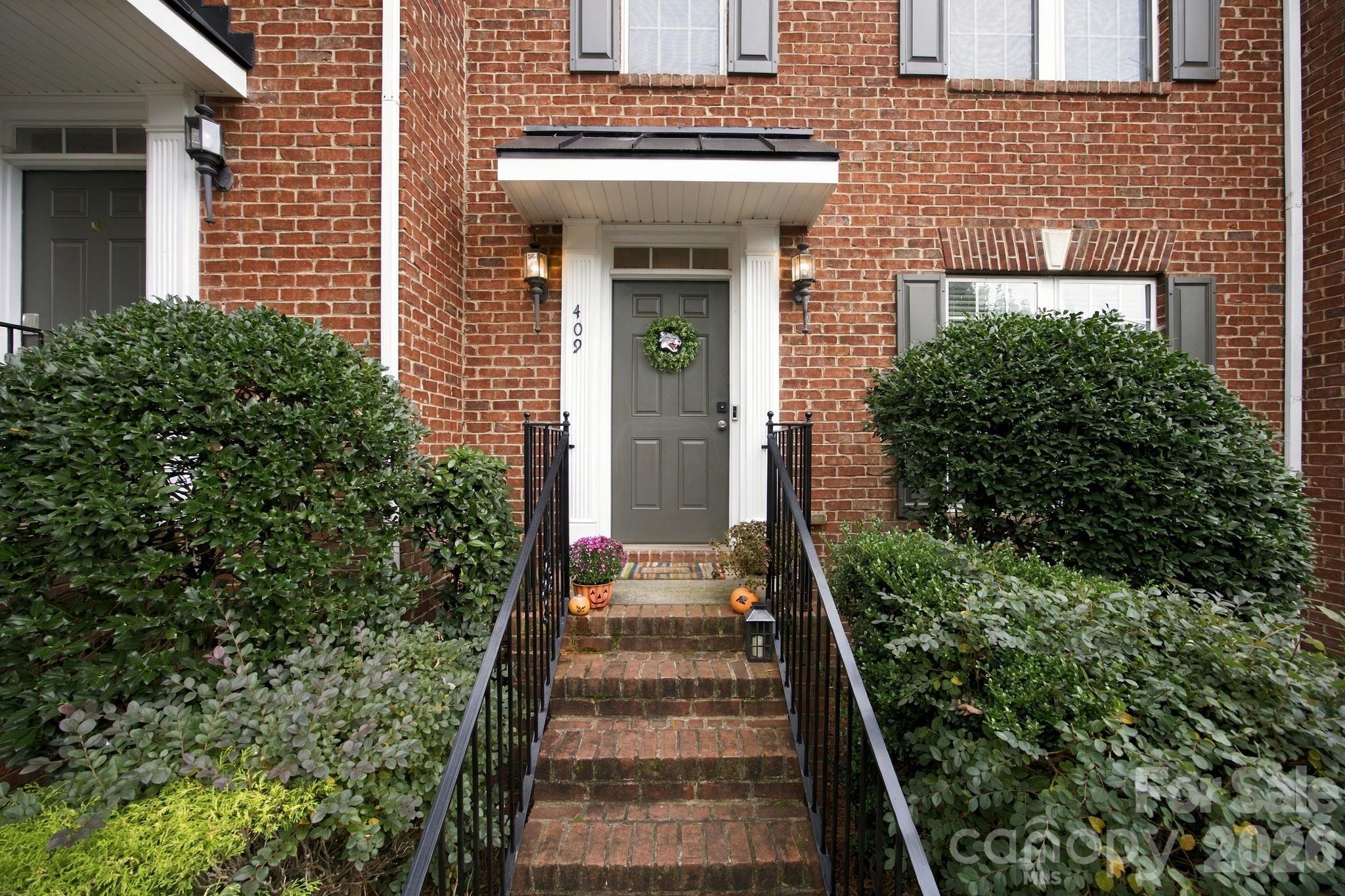 409 Armour Street