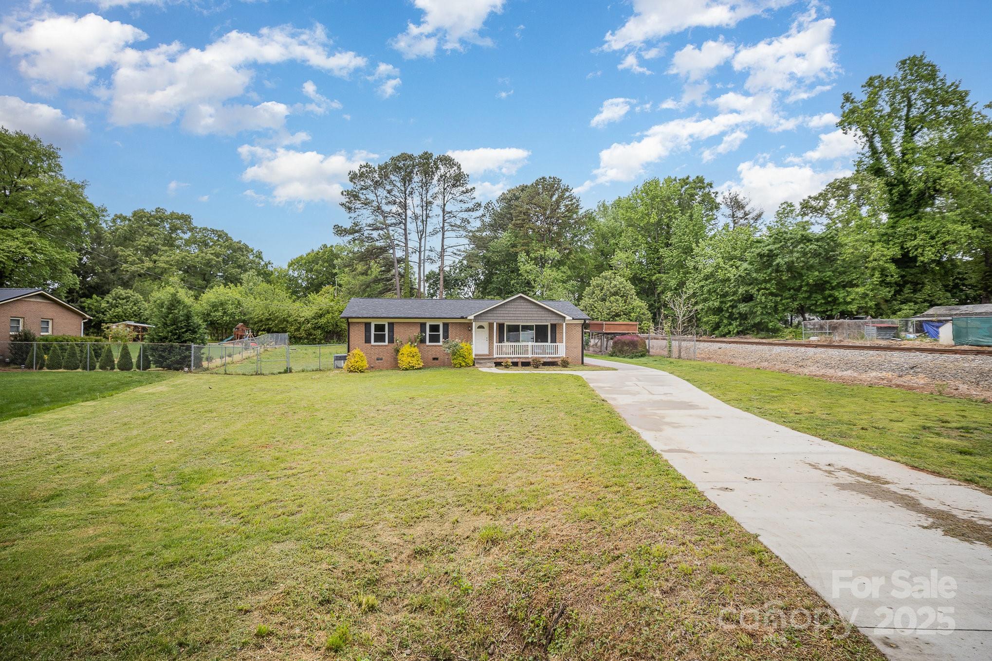 1211 Mirror Park Drive
