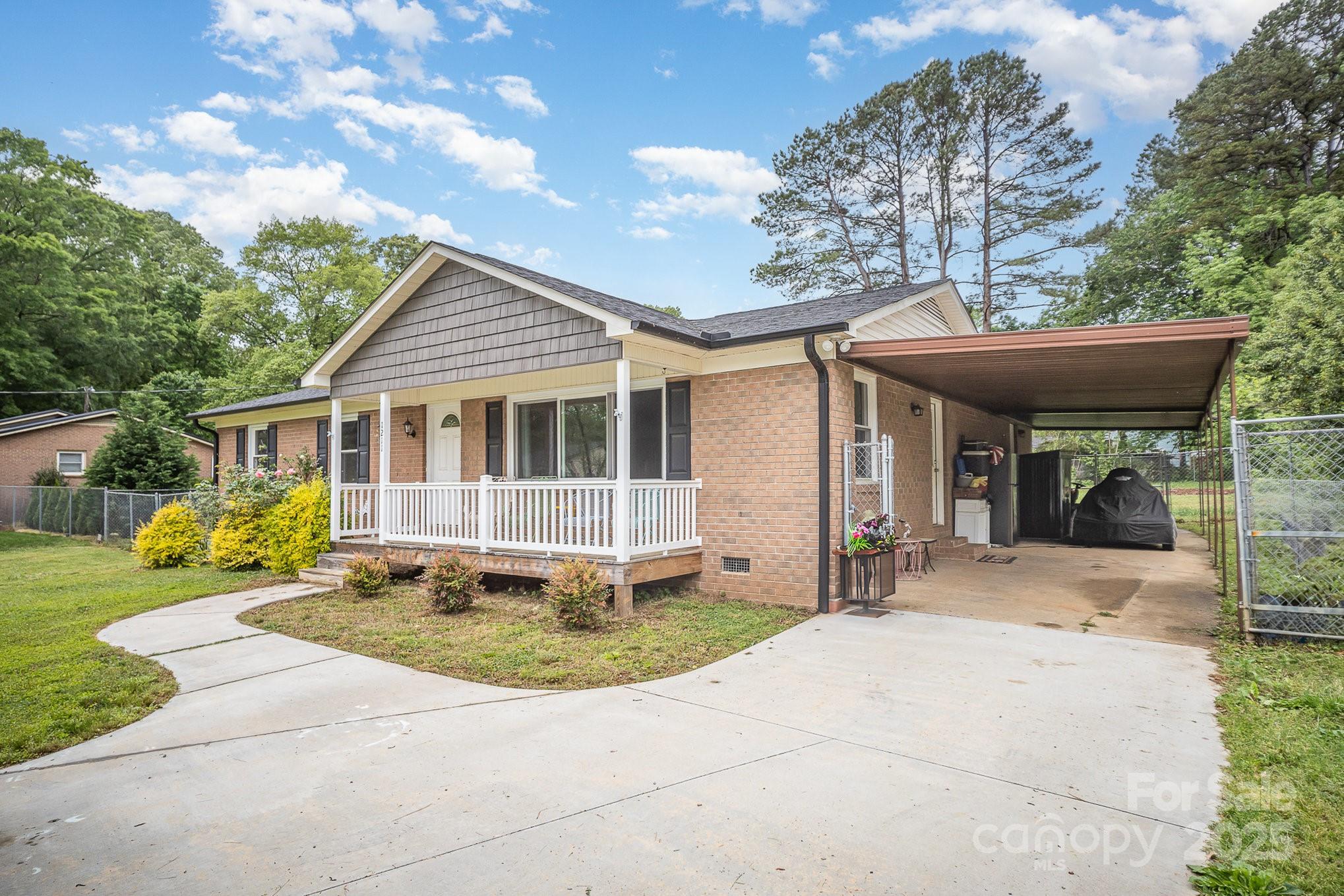 1211 Mirror Park Drive