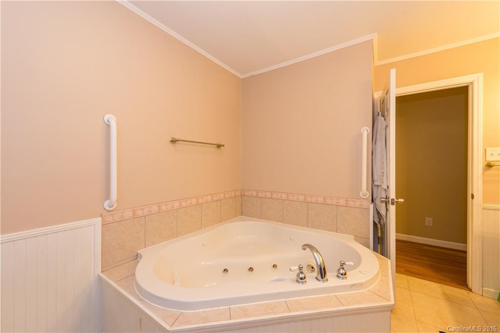 Lansdowne - Residential