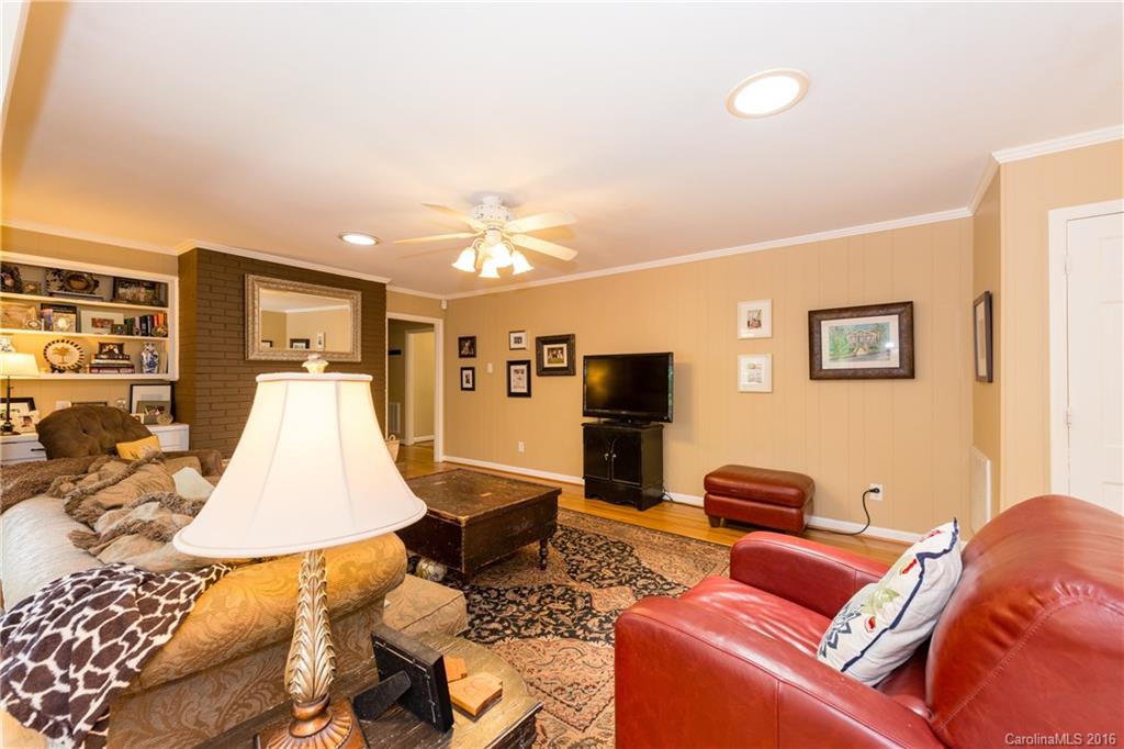 Lansdowne - Residential