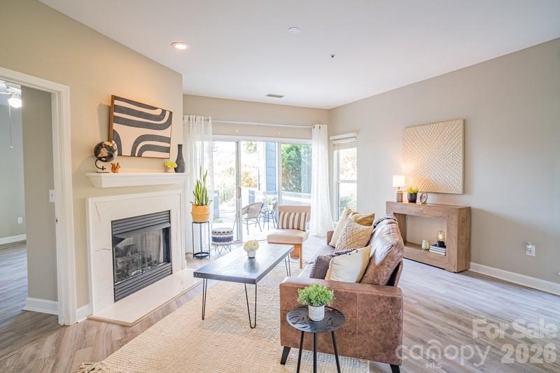 1125 Torrence Circle