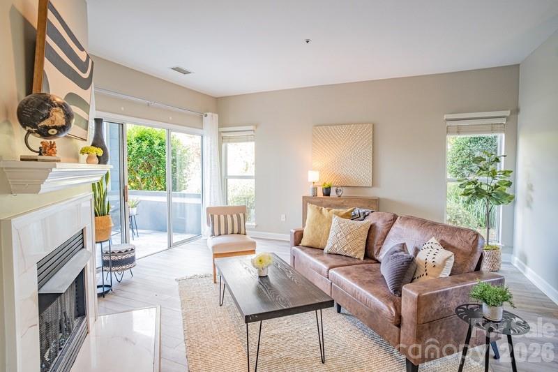 1125 Torrence Circle