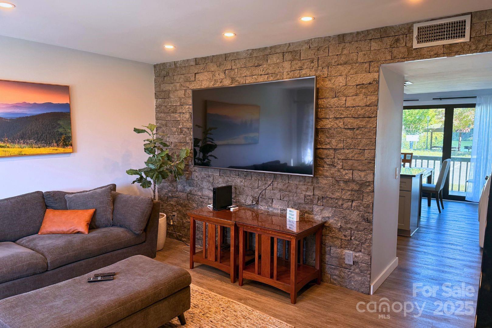 128 West Lake Drive S 505