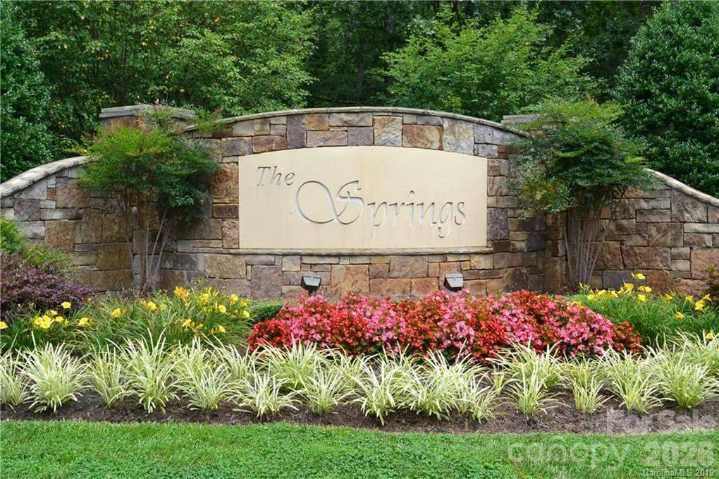 135 Boulder Ridge Drive