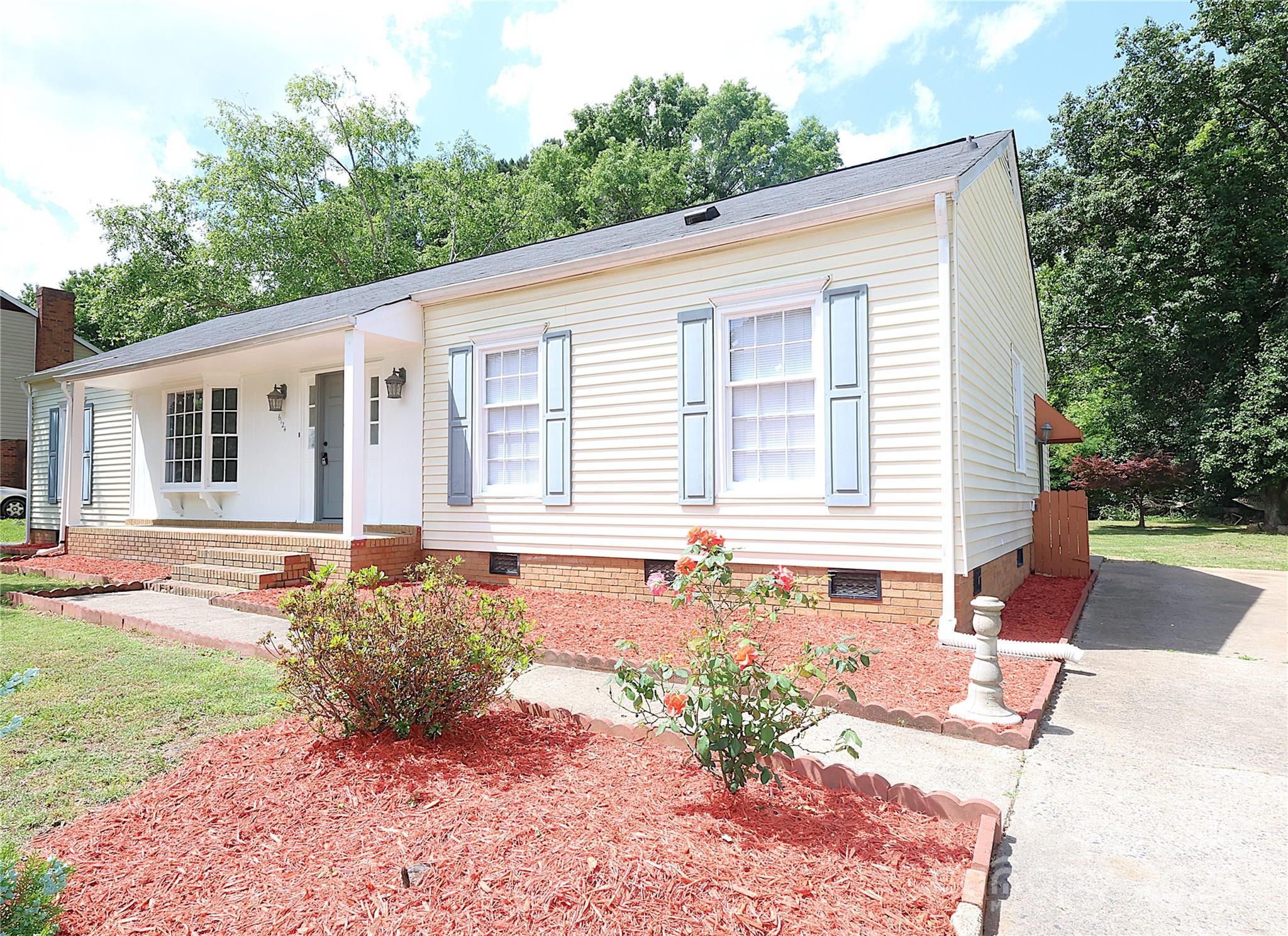 6124 Coach Hill Lane