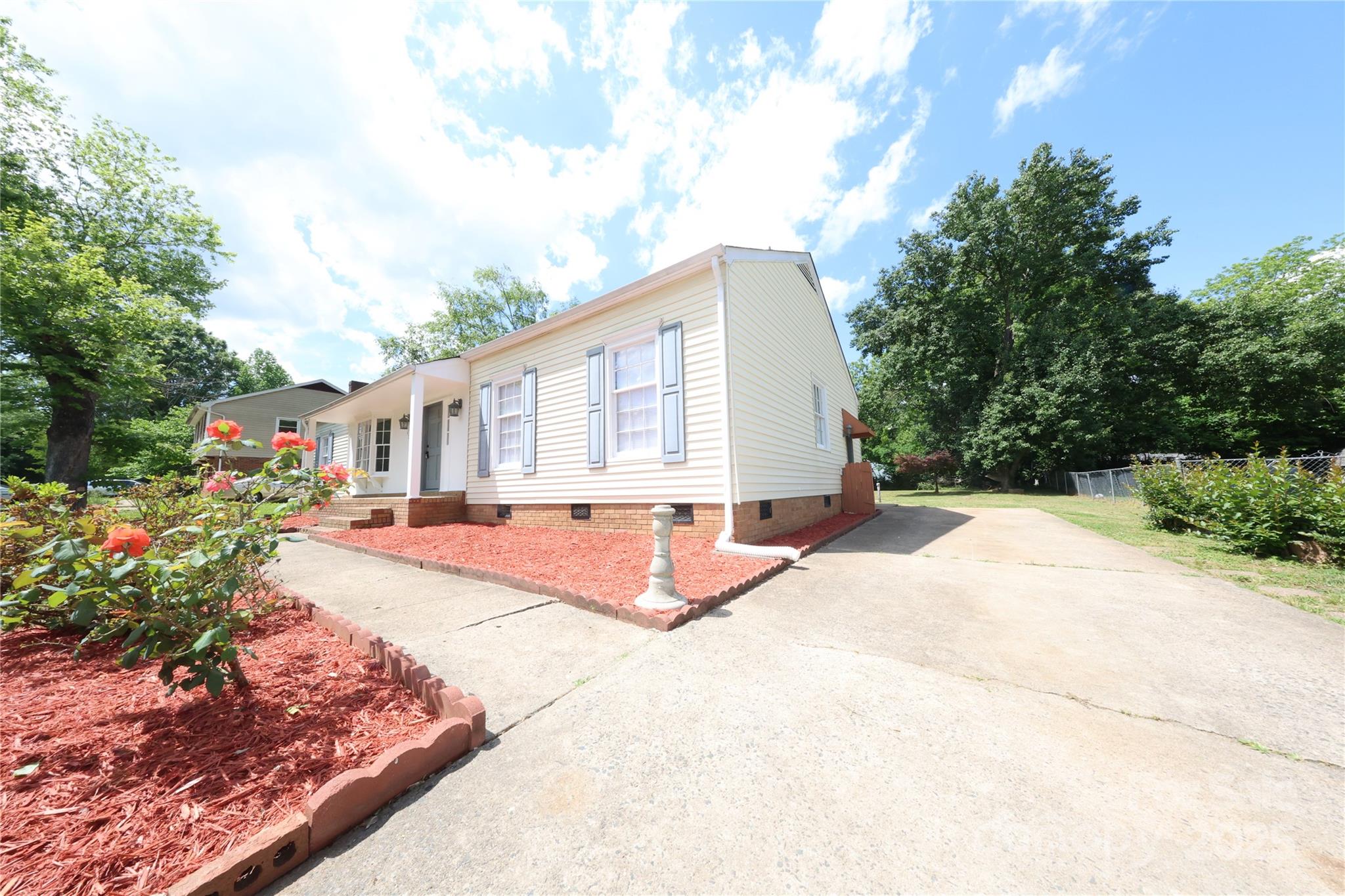 6124 Coach Hill Lane