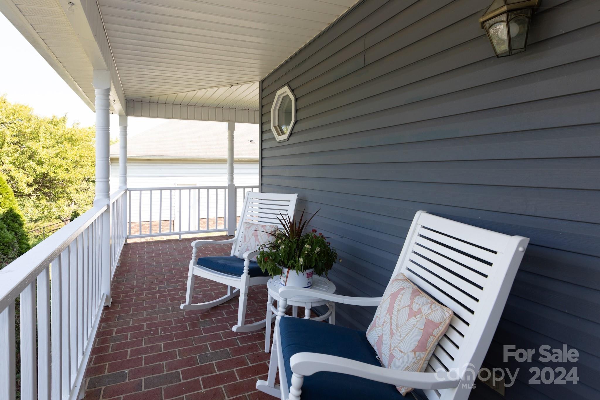 Mistletoe Ridge - Residential