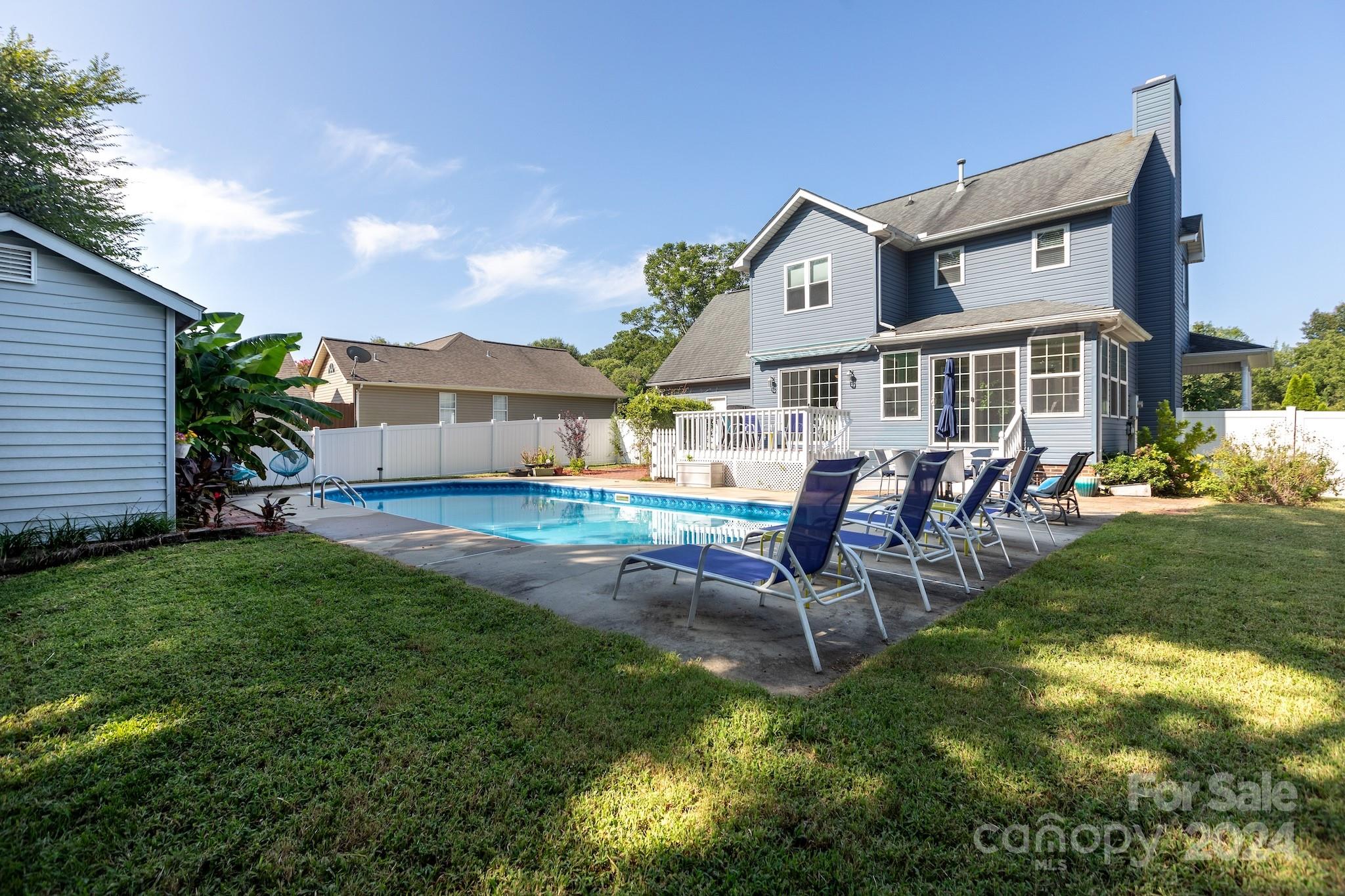 Mistletoe Ridge - Residential