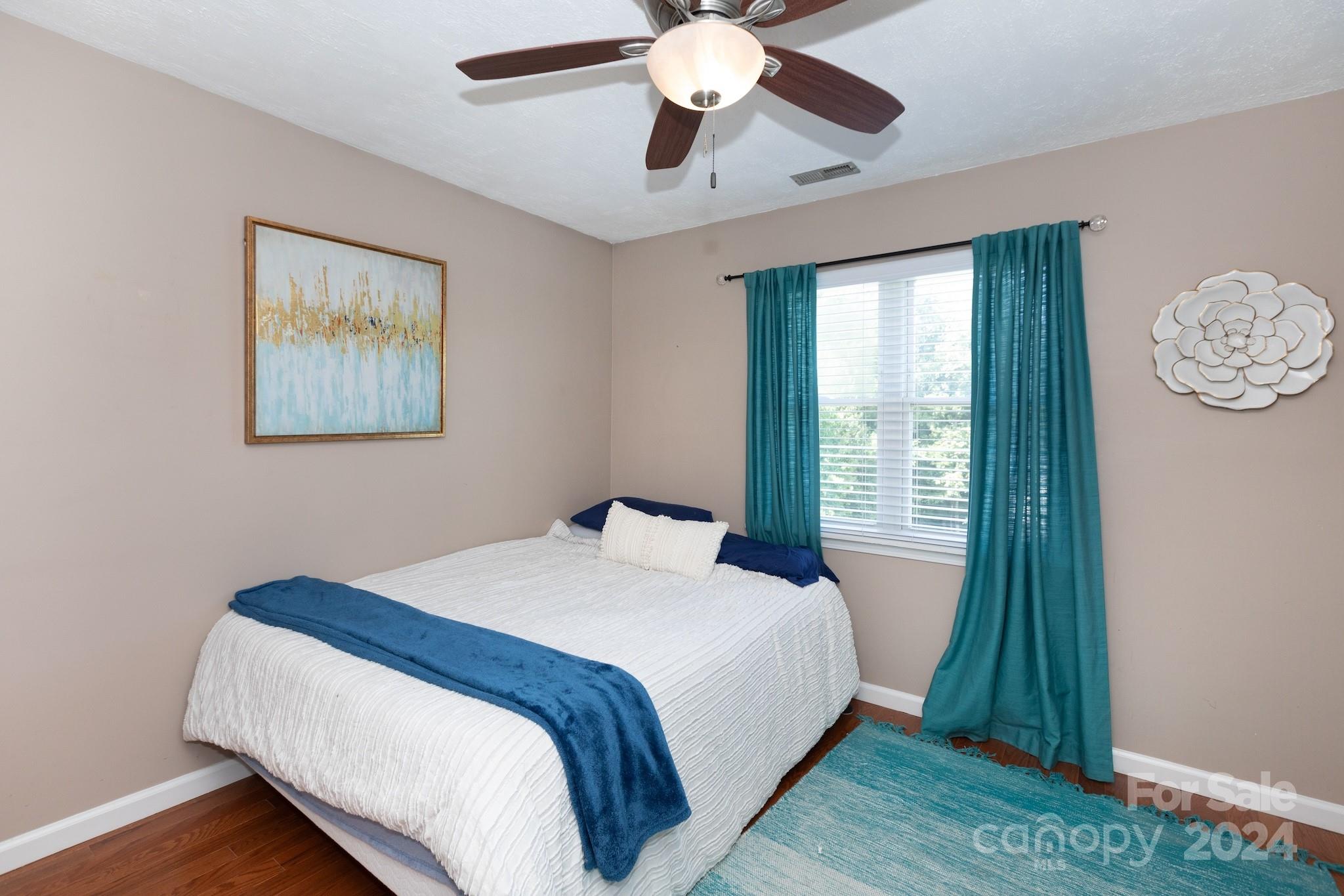 Mistletoe Ridge - Residential
