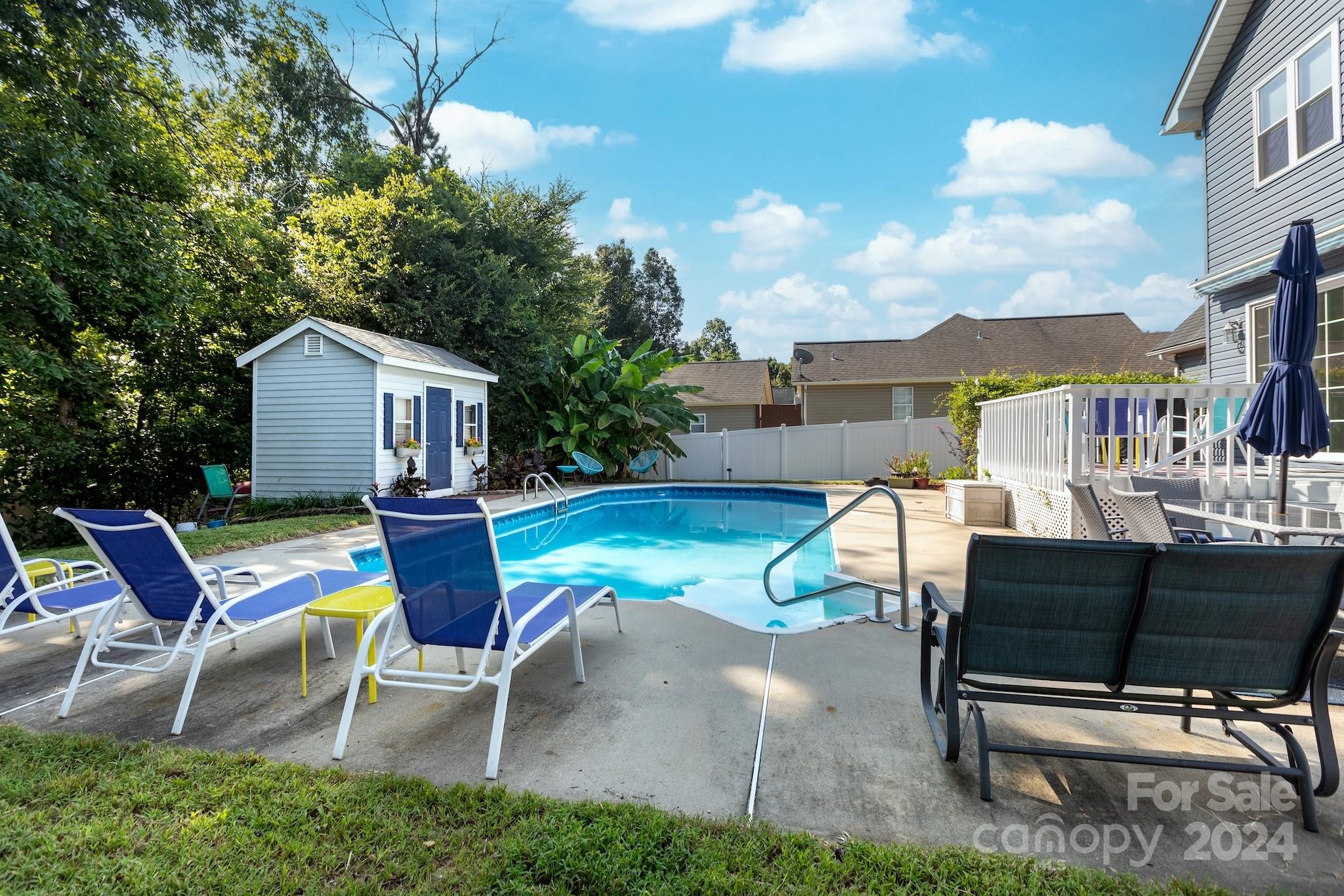 Mistletoe Ridge - Residential