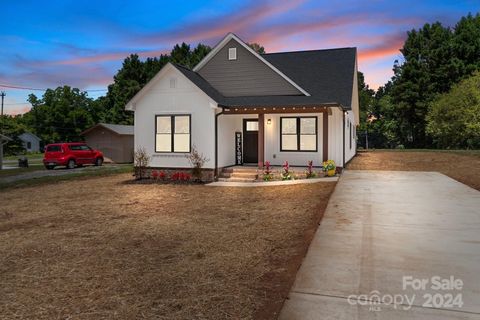 Single Family Residence in Albemarle NC 1325 Cannon Avenue.jpg