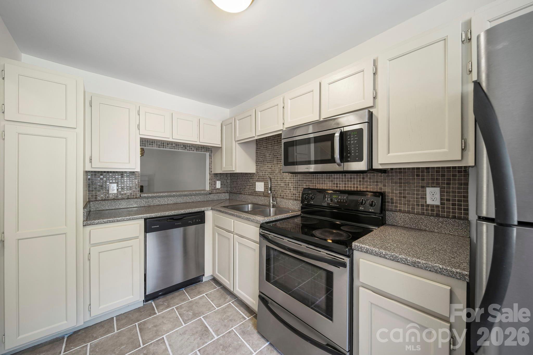 Dunhill Court - Residential