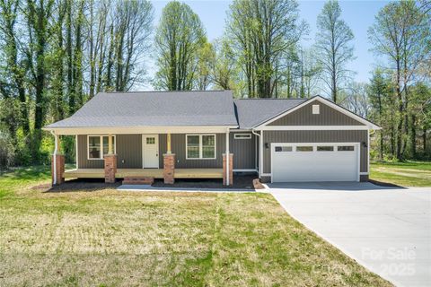 285 Highland Park Road East Flat Rock NC 28726