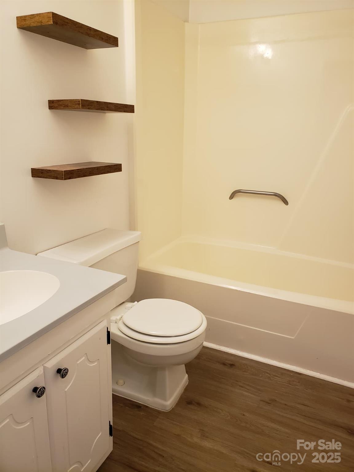 Laurel Park Villas - Residential